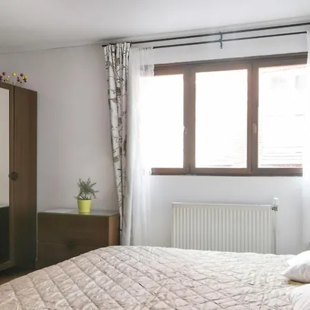 Charming Studio Close To Train Station And Old Apartment